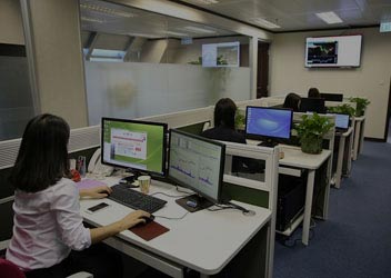 短信轰炸机网页版在线